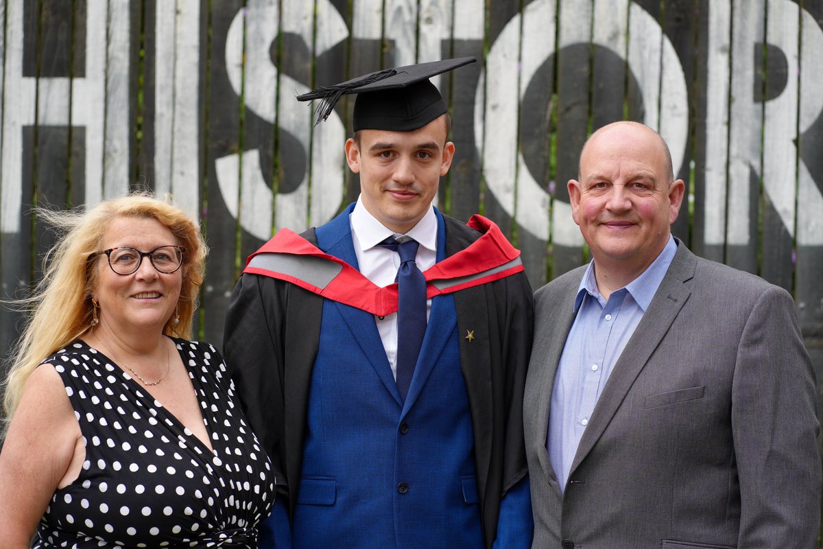 Simestone's tweet image. Very special day today celebrating my son’s graduation @StaffsUni.
Well done Josh, we are all so proud of you ❤️💫
#ProubdToBeStaffs #StaffsAwards