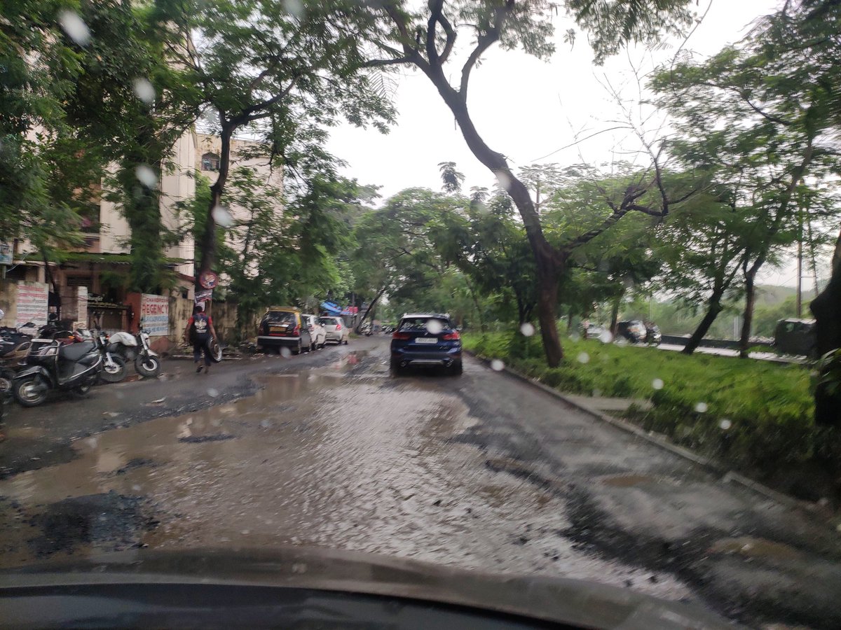 arpan355's tweet photo. We pay property tax n we get beautiful roads in returnThank you @CMOMaharashtra @narendramodi @Dev_Fadnavis @KDMCOfficial
Beautiful Casa Rio rd fr Xperia mall 2 Palava@RaviDadaChavan @rajupatilmanase @DrSEShinde #CasaRioPalava #PalavaSmartCity
 @zoru75 @QueenofThane @richapintoi https://t.co/3MrxiWGSq4