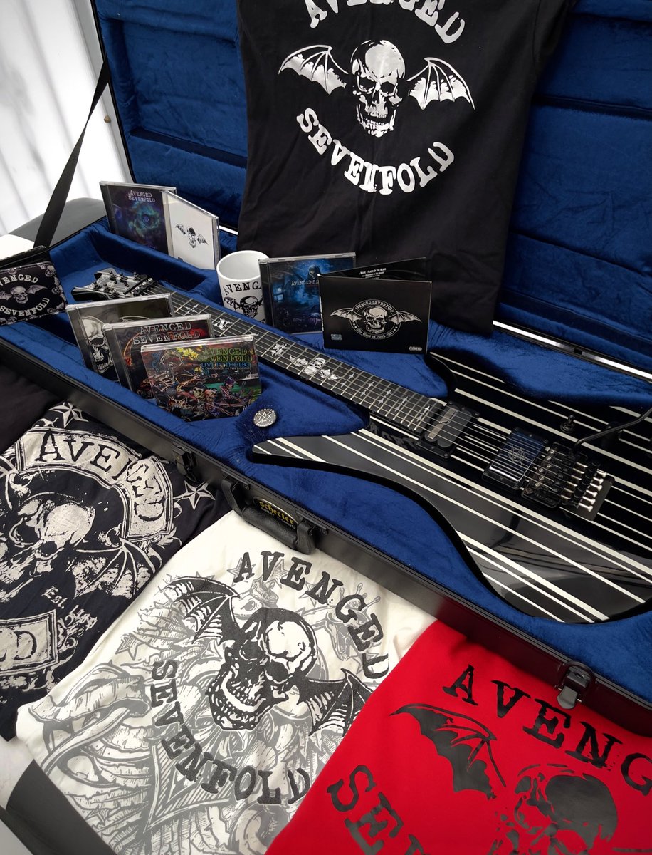 AdolfoJgg7's tweet photo. Show your A7x merch!! @TheOfficialA7X @SynysterGates https://t.co/pDP1Zj6SyE