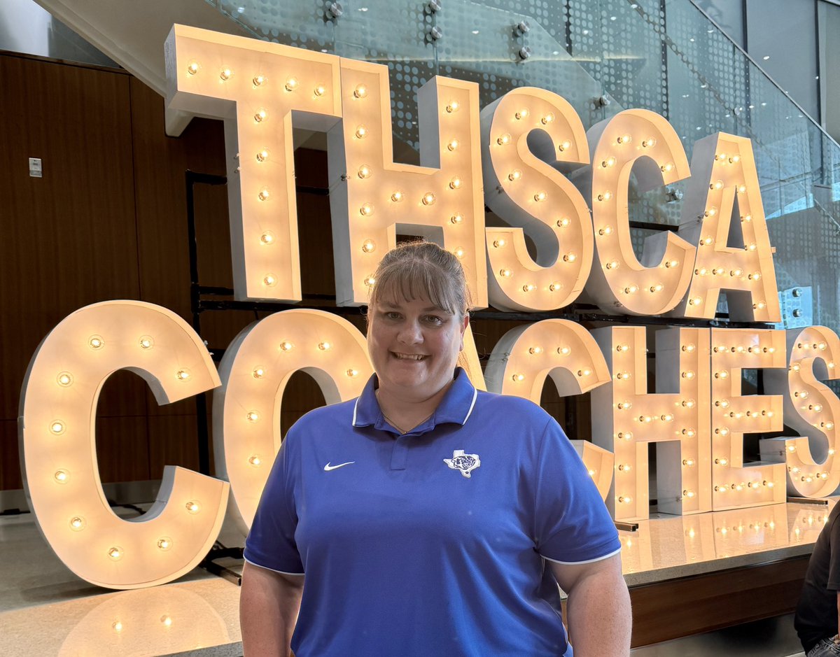 khea1020's tweet photo. THSCA 2024 Badger Pride 💙🤍🦡 https://t.co/VQkbkoqnVT