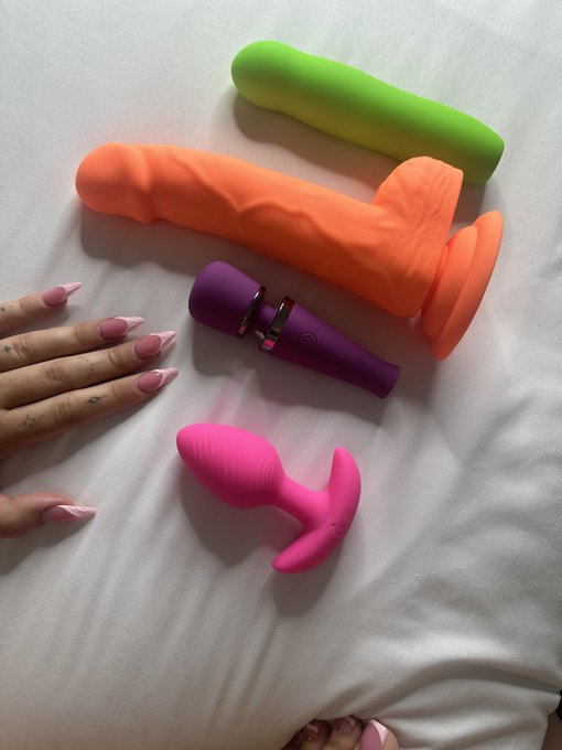 Sa te dit de passer une sex cam avec moi se soir ? Je suis disponible pour toute sorte de prestation avec mes meilleures fantasmes 😍 Dm ouvert 🔓 télégram : t.me/grazia2470
RT LIKES DES NUDES GRATUIT ☑️