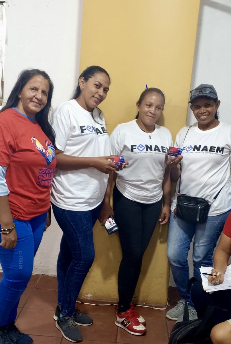 amarcanopsuv's tweet photo. Gracias Presidente @NicolasMaduro . 
Ha sido una realidad los créditos otorgados a través de @Fonaem_oficial para las 122 mujeres emprendedoras del Municipio Cedeño . Sigamos haciendo Patria con el amor profundo de la MUJER que Trabaja y Lucha . 
Vamos  a Ganar con NICOLÁS https://t.co/Z58ZYW15jp