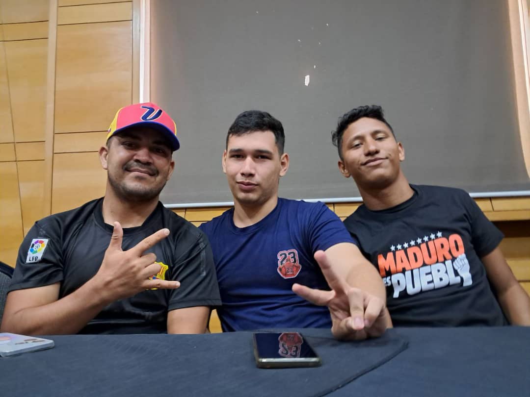 ¡En Nueva Esparta somos #GenteDePaz!
 Con mucha alegría nuestra Juventud del <a href="/PartidoPSUV/">PSUV</a> en el estado Nueva Esparta, se organiza para consolidar una gran Victoria este 28 de Julio con <a href="/NicolasMaduro/">Nicolás Maduro</a>. 
¡Vamos con Todo! ¡Venceremos!