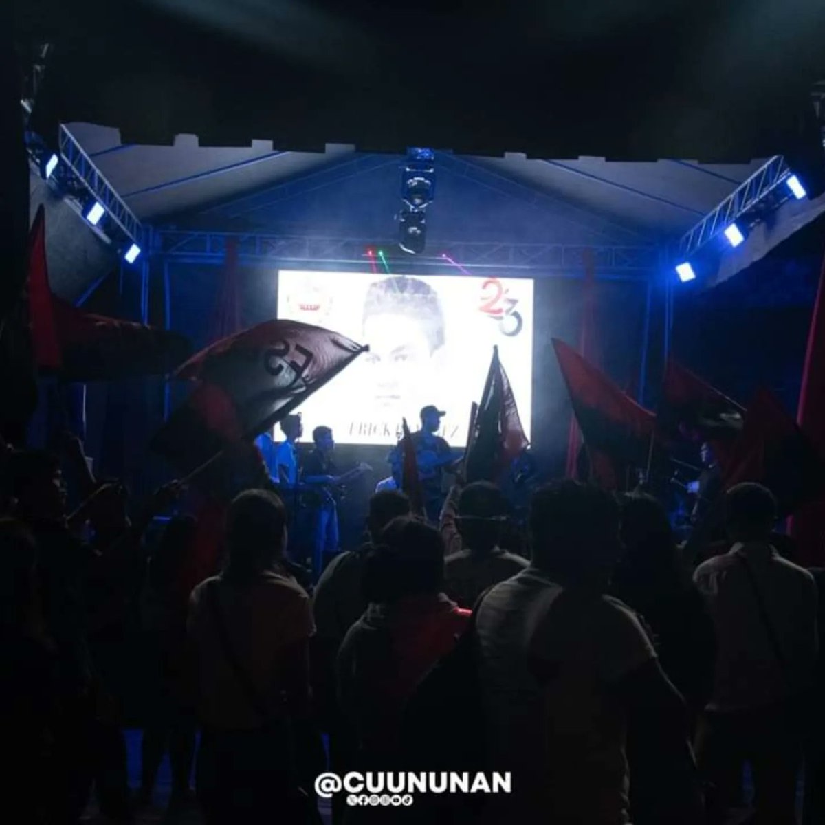 Damos inicio a Vigilia Universitaria, en conmemoración a la Gesta Heroica del 23 de Julio de 1959.

#CUUN1914
#SiempreSera19
#SiempreSera23