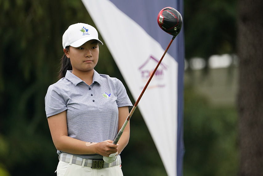 The Canadian Jr. Girls Championship is underway <a href="/MDGC1922/">MarineDriveGolfClub</a> with B.C.'s Ha Young Chang taking the 1st round lead in both Jr. and Juvenile categories after a 4-under 68. Team BC also leads the Provincial Team competition by 4 over Manitoba bit.ly/4d9i57K