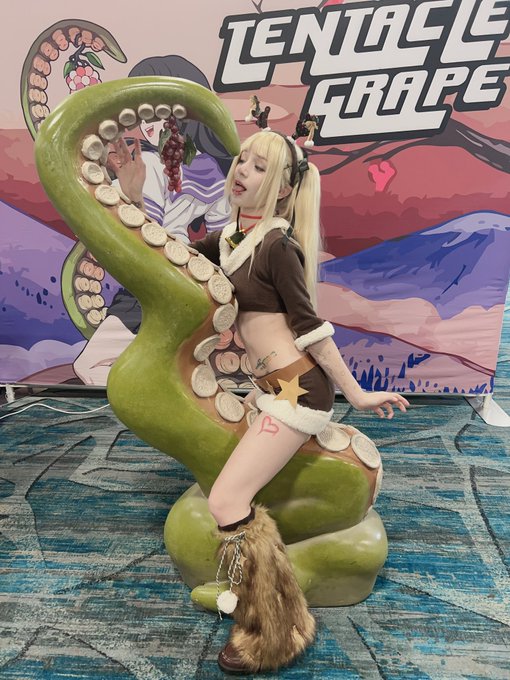 Watch sminky's leaked NSFW photo on TwXstars