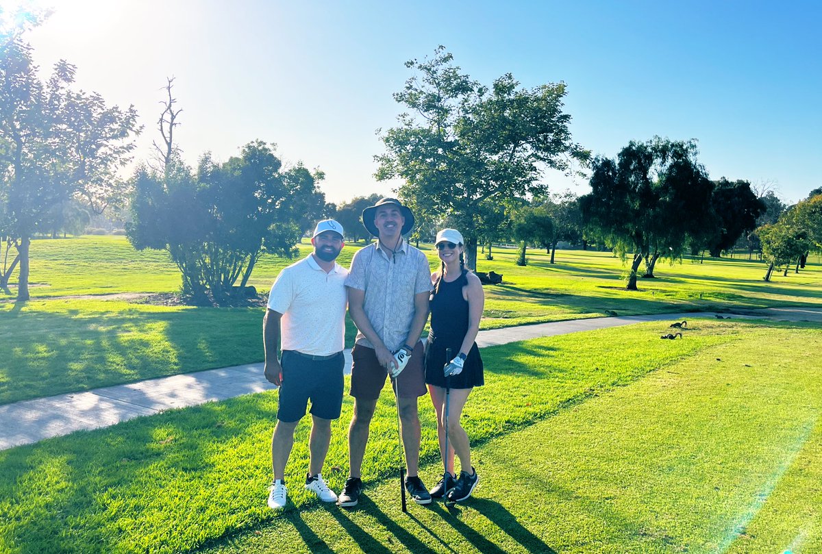 Broker_Brett's tweet photo. Trying to lure @johnftech out to the #OC!! @BallastPoint 🍺 #Rec9 ⛳️ https://t.co/aM5cbTHIOx