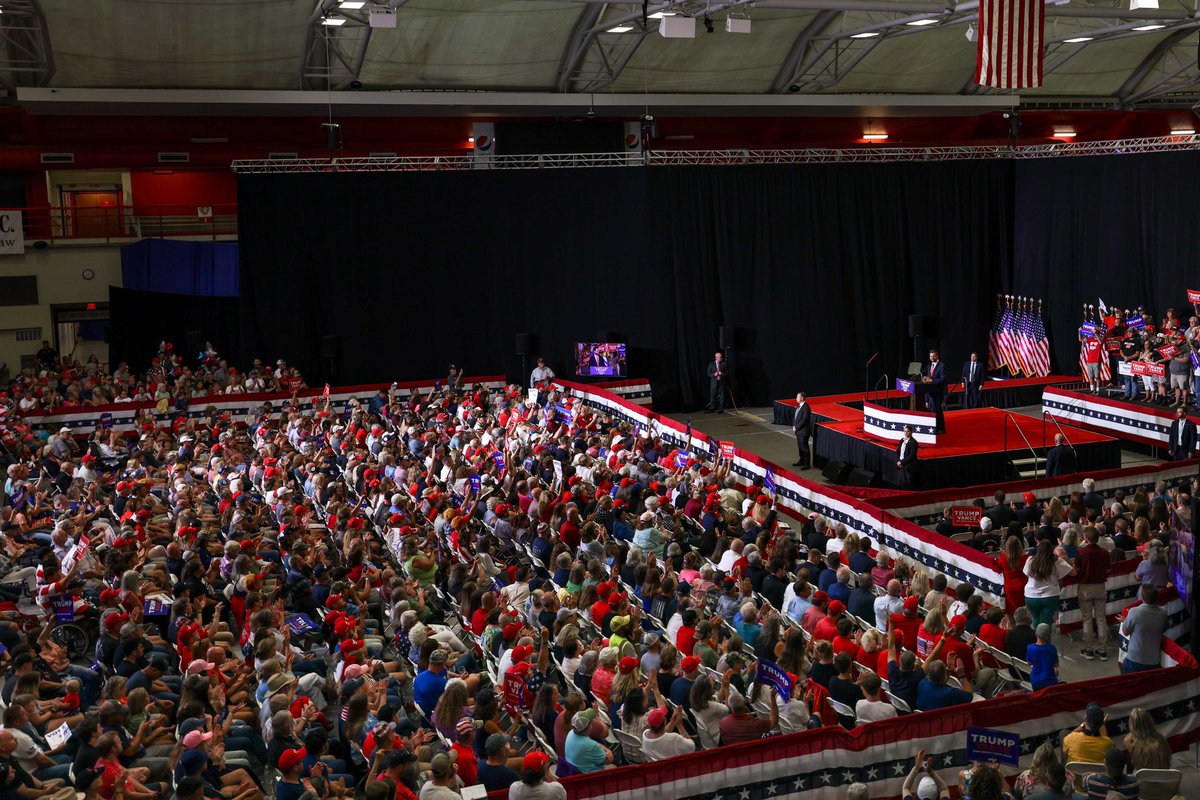 Trump War Room tweet media