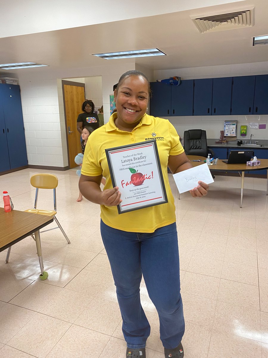StarksHinkle's tweet photo. Rewarding teachers for PBIS excellence!!! #summerlearning 2024, #getinthegame https://t.co/UtzUvzFo8n