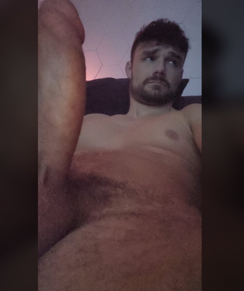 HazHarlan's tweet photo. Your view whilst I play video games 😈 #gay https://t.co/Ve6gB18CUy