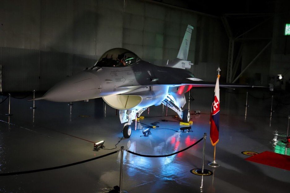 SlovakEmbassyUS's tweet photo. Today, the first two of 14 new 🇸🇰 F-16 Block 70 fighter jets touched down at the Kuchyňa military airbase. Manufactured by Lockheed Martin in Greenville, 🇺🇸 the world’s most advanced 4th generation fighter jets are set to protect Slovak skies for years to come 🛩️ https://t.co/zfJG63KV3u