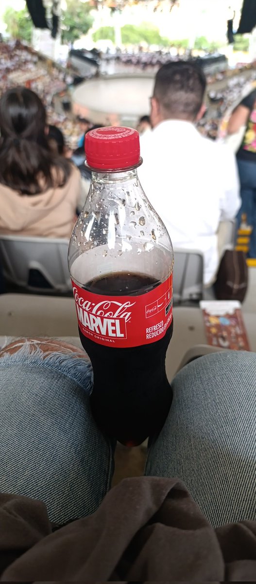 anlugelBC's tweet photo. No te pases!
Una coca de 600 en 65 pesos es pasarse cañón #Guelaguetza2024 https://t.co/gBh8pOj0U2