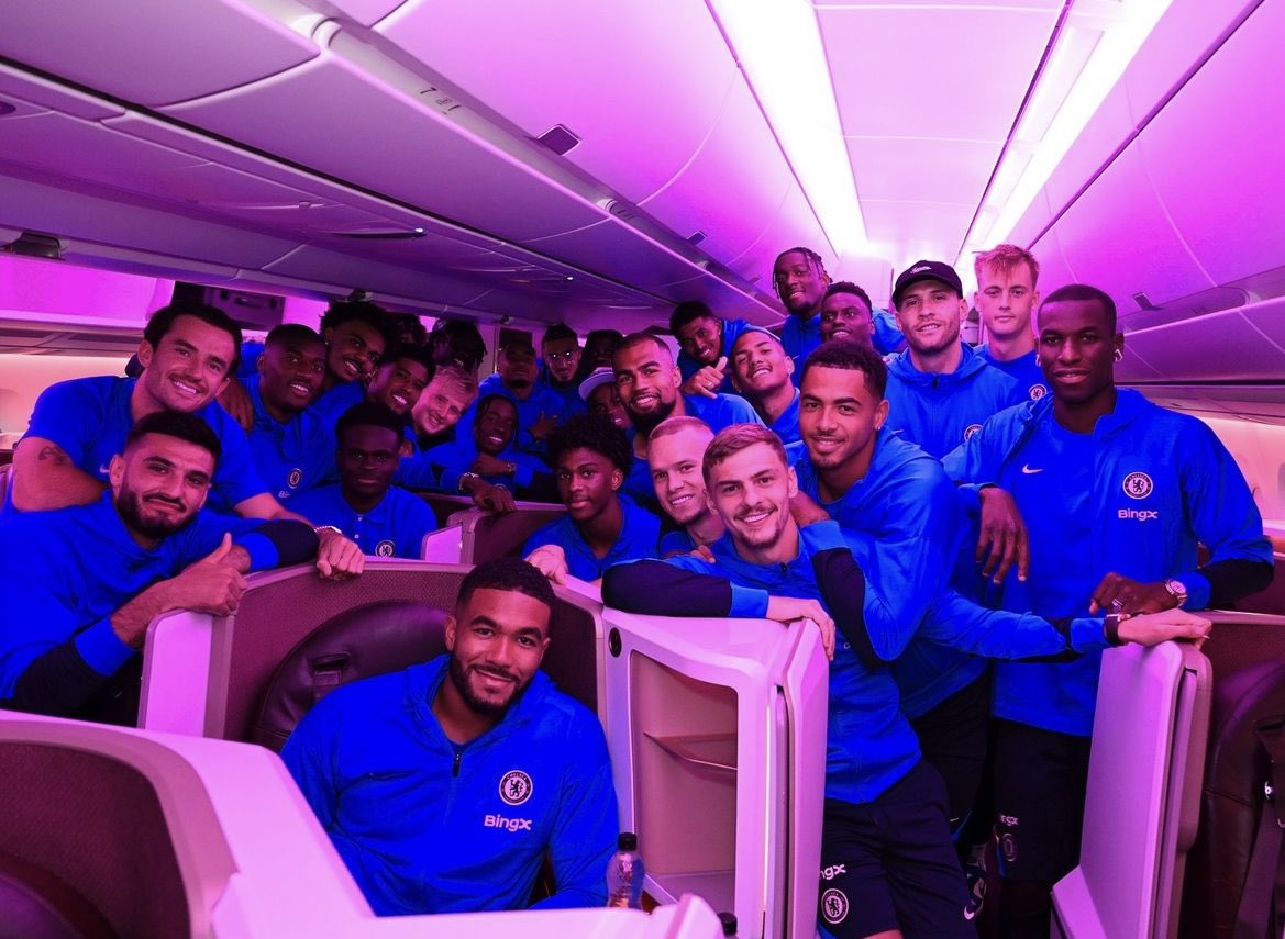 CFCPys's tweet photo. Squad picture. (@ChelseaFC) #CFC https://t.co/6trYT1Lz8e