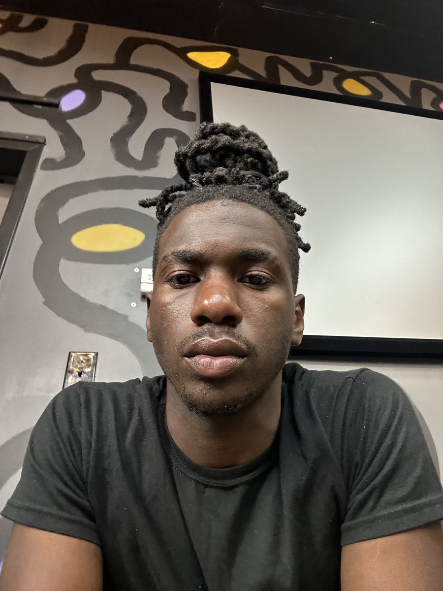 _theoriginalt's tweet photo. before vs after haircut be crazyyyyyy 🫰🏾 https://t.co/b6fceJ9zFu