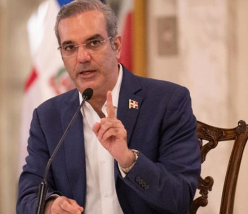 Abinader justifica juramentación en el Teatro Nacional; dice romperán record de asistencia

🔗listindiario.com/la-republica/2…

#ListínDiario