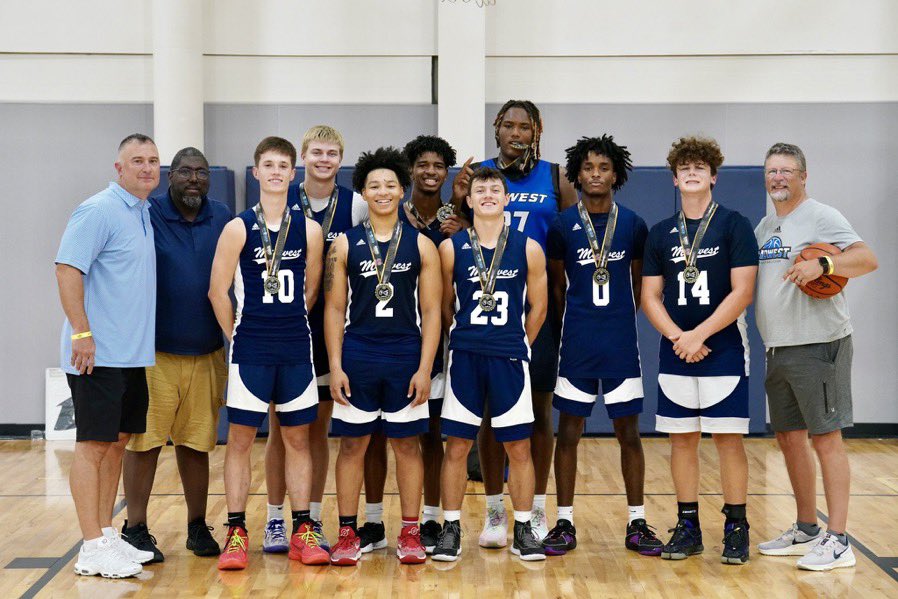 Mdwstbball2025's tweet photo. Went 4-0 through the silver bracket making us 5-2  on the weekend.  Brings the season record to 34-6.  Doesn’t happen without guys making sacrifices and making WE bigger than ME.  Uncommon in basketball and unheard of for aau. Team players win. Player spotlights coming! https://t.co/ytbfVXmB0s