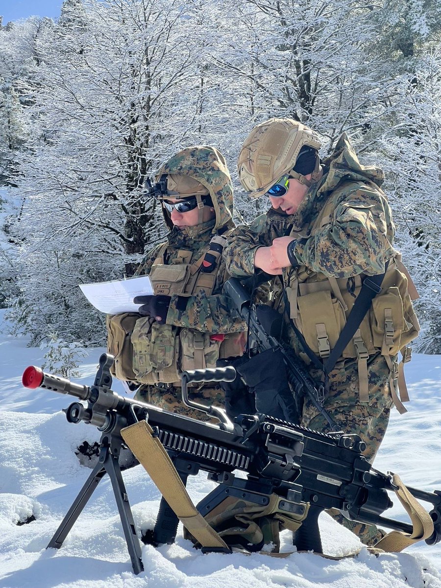 Ejercito_Chile's tweet photo. Efectivos del Destacamento de Montaña N°9 "Arauco participan del Ejercicio Táctico Invernal FTX “Puyehue 2024”,  #InstrucciónyEntrenamiento que mide el nivel de operatividad de las tropas, fortaleciendo las capacidades en escenarios de montaña https://t.co/Dob34b0kkG