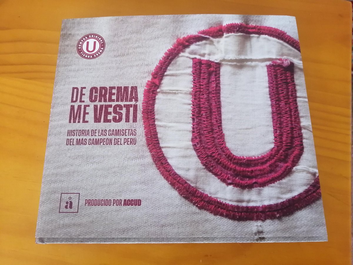 marito_plottier's tweet photo. Tuve el honor de participar en la edicion del libro "DE CREMA ME VESTI", modelando y recreando en 3D, las primeras camisetas utilizadas por @Universitario 🇵��(de las cuales solo existen fotos). 
Realmente un orgullo y un especial agradecimiento a @CREMAyGUINDA por la confianza! https://t.co/886vRFYSgM
