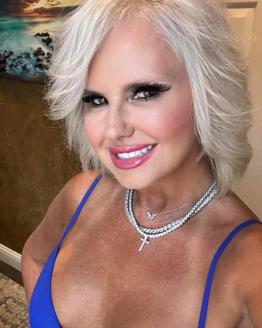 Tammy_TGIT's tweet photo. 🎵🏆Grammy Submission🏆🎵
My debut single, ‘God And A Job’ has over One Million Streams, and has now been submitted for a Grammy nomination!
https://t.co/iNX2FxxPwm
#TGIT☀️ #TGITTammy
#DomesticAbuseSurvivor #GodAndAJob #OneMillion #MillionStreams #ThankYou
#Sony #Grammys https://t.co/TmsjF3ERb0