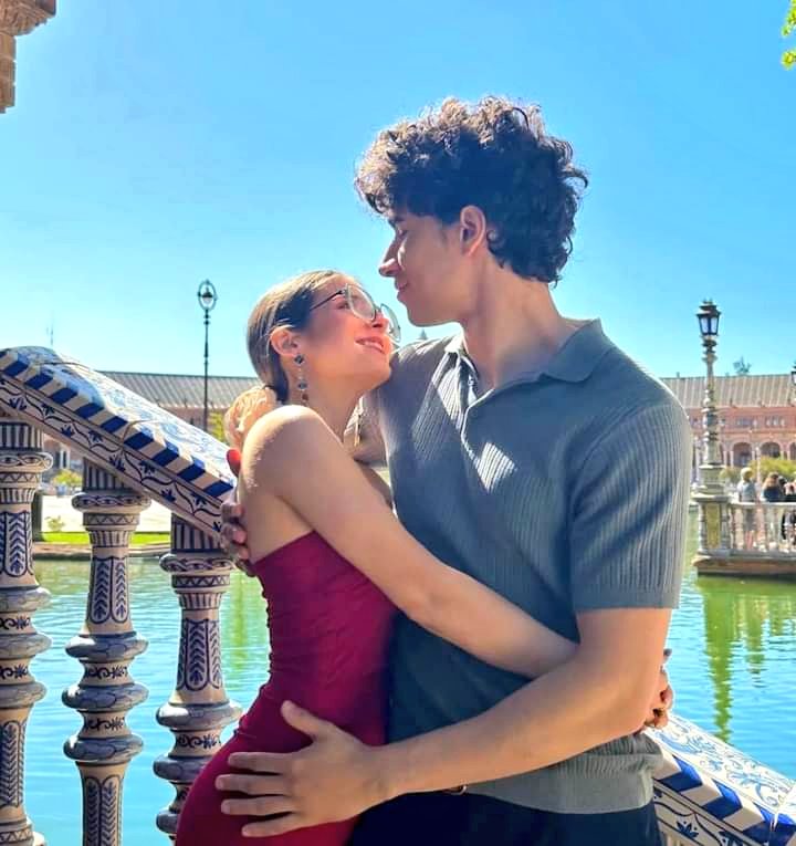 INCOsky's tweet image. 🔥Roro la Tiktoker odiada por las feministas🔥

¿Quién es Roro?

Es una Tiktoker que actualmente está siendo extremadamente popular en esa red social. Con videos que llegan a los 50 millones de reproducciones.

Anteriormente, su contenido se especializaba en mostrar una vida…