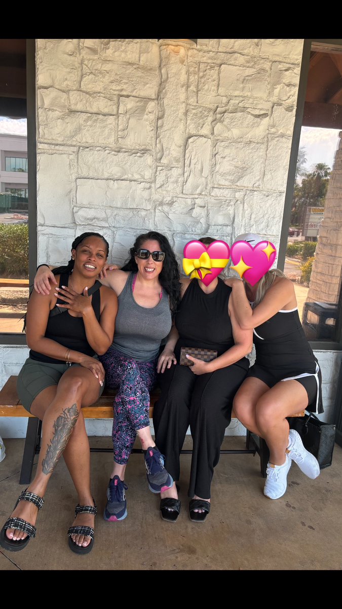 vanessamonet702's tweet photo. Just had a wonderful lunch with some AMAZING women/friends that was full of sexy conversation &amp; lots of smiles and laughter 😂😎

@LaRueMcCay @AprilLuvvegas and the sexy sexy Sultry Sophia 🥰

It was a blast ladies 😏 Always love &amp; light 😘😘😘

Duos are always on the table 😉 https://t.co/HHXUXDpC61