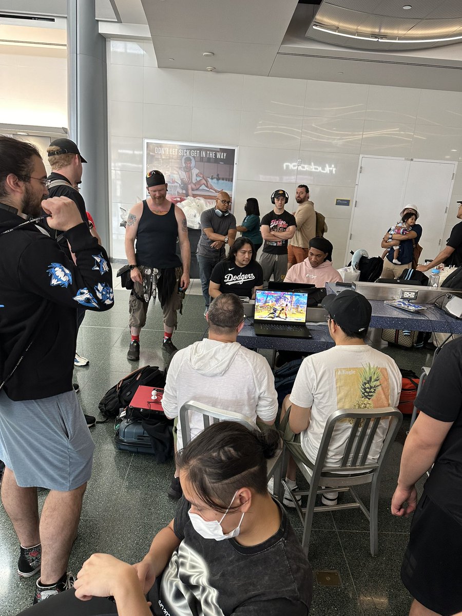 Chomparado's tweet photo. When you start a local at the airport after evo 🤣 #evo2024 #fgc https://t.co/VgbSAaM5tE