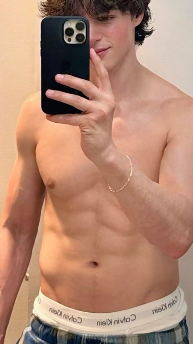 lethecreat's tweet image. sdd de quando eu não enlouqueci e me enchi de tatuagem