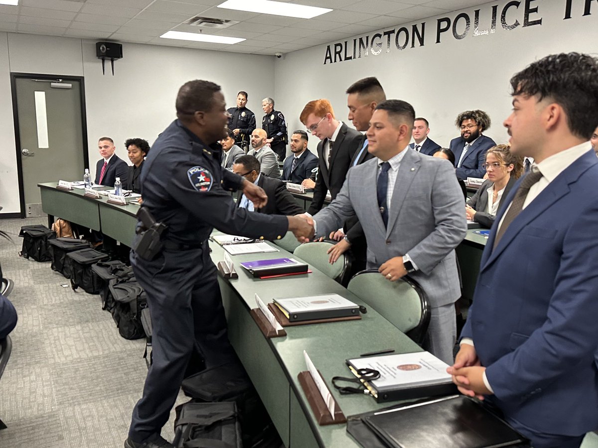ChiefArlington's tweet photo. Today, I had the great pleasure of welcoming 46 new recruits to the APD Academy. 

This is one of the largest classes we’ve ever had — and I’d like to thank our Personnel &amp; Recruiting staff for making it happen. 

Good luck Class 70! I know you’ll work hard!

#ArlingtonTX https://t.co/gRwzCH7pgL
