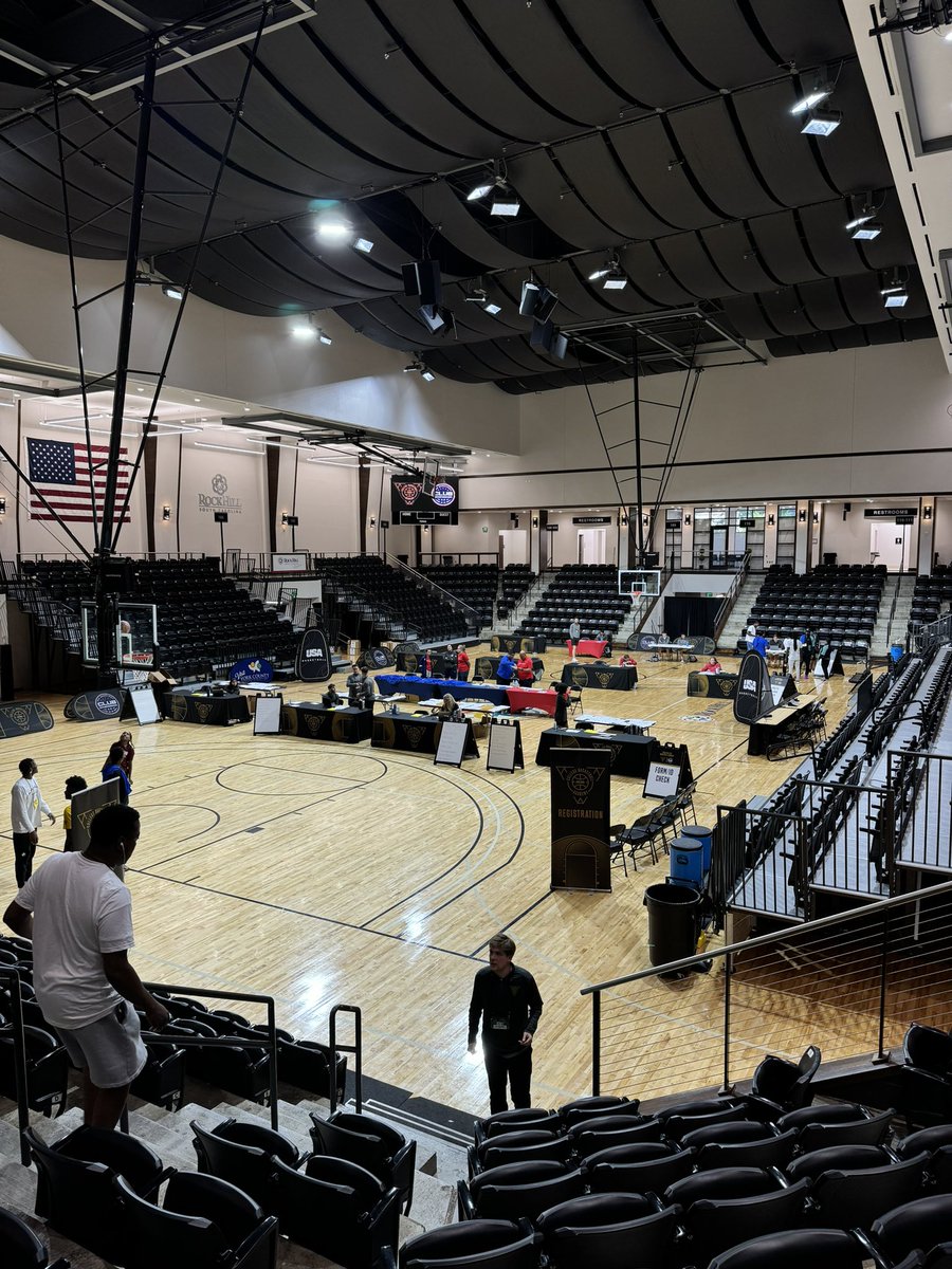 USABYouth's tweet photo. the stage is set for tomorrow…#USABClubChamp #CBBAcademy https://t.co/WtFOgMFELa