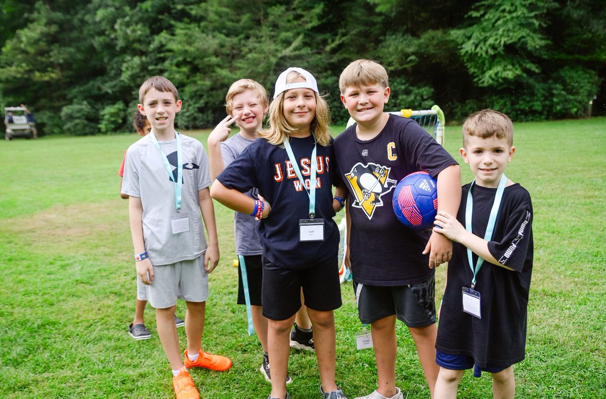 campacc's tweet photo. Hey, happy campers! ✨ 🤗 ☀️ 

#summercamp #middler2 #campacc https://t.co/YjFy1GvZ0k