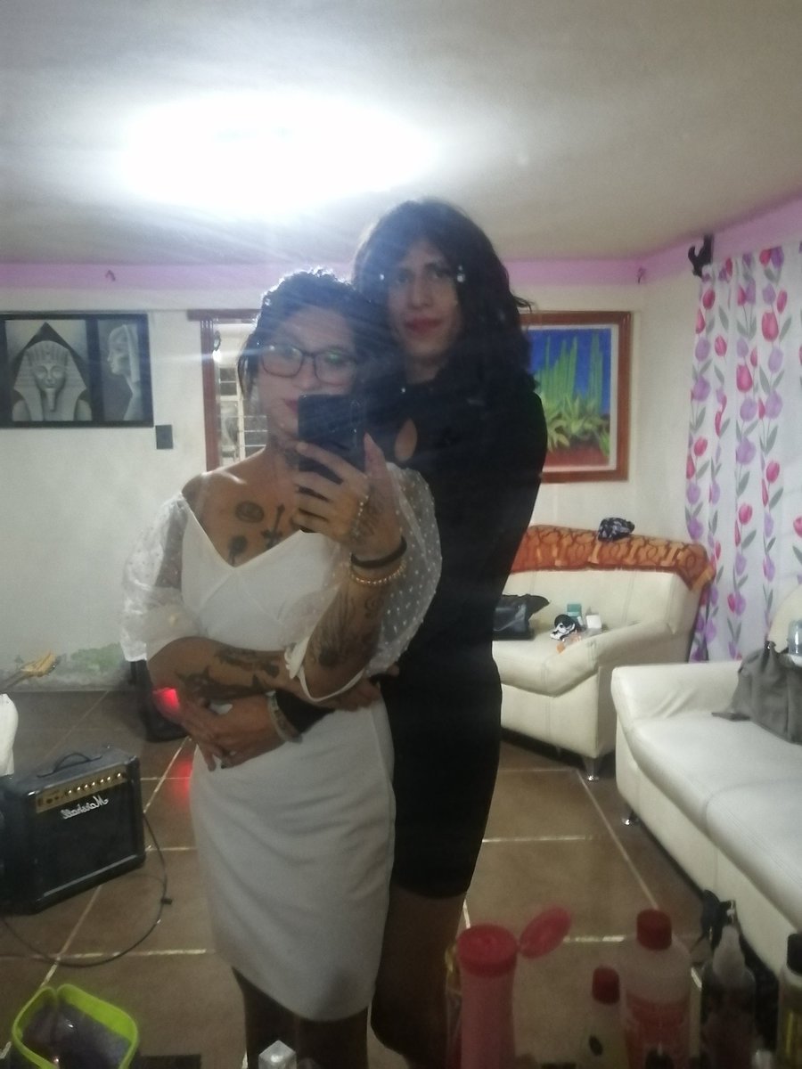DannaeJavi's tweet photo. Ella es Lara, mi pareja. Llevamos 8 meses y 3 meses viviendo juntas.
Ha estado conmigo en las buenas, malas, peores y mejores.

La adoro xon todas mis fuerzas.
Es el motor para estar sobria, de ser mejor persona y muchas cosas mas.
La amo demasiado. https://t.co/ABAvJa52NM