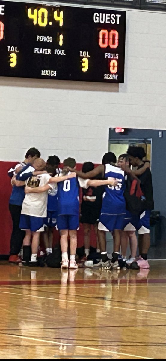 Kentucky Ice (@kentuckyicebbb) on Twitter photo In our first year merged with Kentuckiana Hoops basketball club our 2025 took to the <a href="/PHCircuit/">Prep Hoops Circuit π</a> to go to battle with better competition. Season highlights saw the team score 100 pts 2x in a game and its first tournament championship.
<a href="/Coach_Breezy5/">Coach Bryant</a> In our first year merged with Kentuckiana Hoops basketball club our 2025 took to the <a href="/PHCircuit/">Prep Hoops Circuit π</a> to go to battle with better competition. Season highlights saw the team score 100 pts 2x in a game and its first tournament championship.
<a href="/Coach_Breezy5/">Coach Bryant</a>