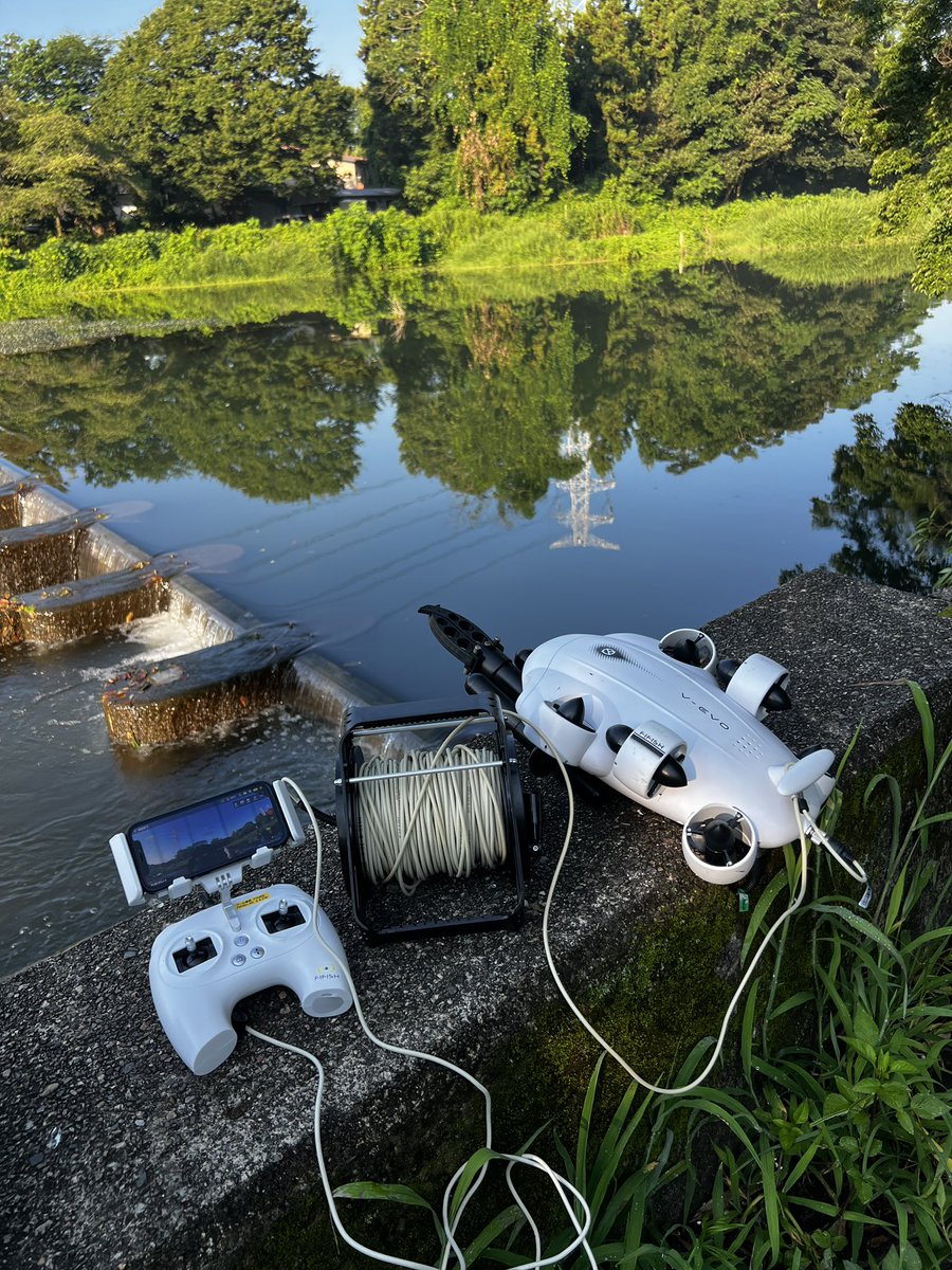 Makichan_Drone's tweet photo. 今日は水中ドローン練習しに外にお出かけ🐟！

朝6:00集合だったからちょっと涼しめだったけど今はもうだいぶ暑いっ！！笑☀️
#水中ドローン
#qysea #FIFISH #ジュンテク https://t.co/2DvaXDJOEc