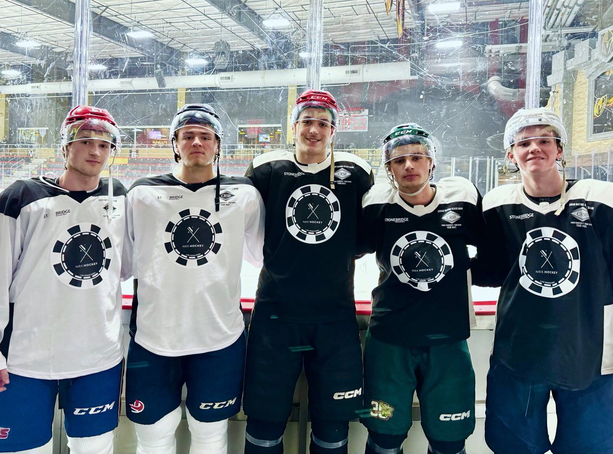 Bunch of Sullivan Hockey Draft-Eligibles getting work in sunny Las Vegas. Owen Martin, Will Sharpe, Lynden Lakovic, Liam Kilfoil, and Christian Lyons. Looking good fellas. <a href="/rsghockey/">RSG Hockey</a>