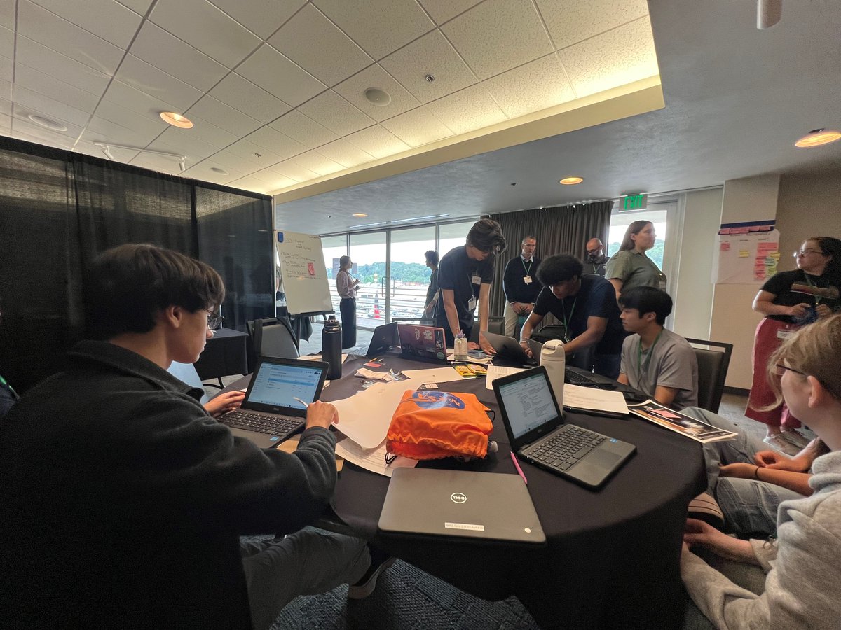 Team Little Green Martians tweet media