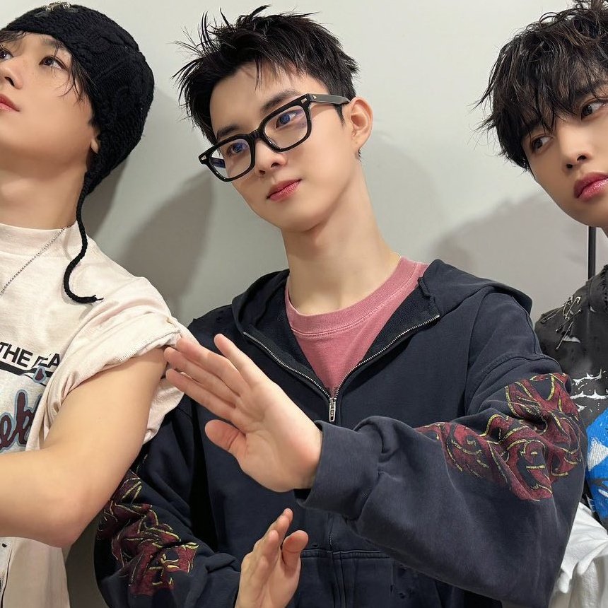 선생님들 대체 어쩌자고 이런짓을 벌이시는거예요...

ps.응원합니다.