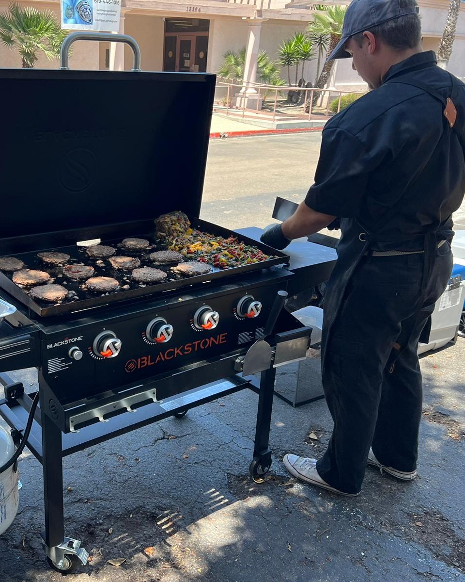 BioOnePoway's tweet image. Had an amazing cookout at SDPD Northeastern Division’s substation! 🍔🌭 

We served up burgers, dogs, brats, cold drinks, and snacks. Big thanks to our friends at the Fire Department who joined us — we had around 50 people enjoying the food and good company.

#BioOnePoway #SDPD