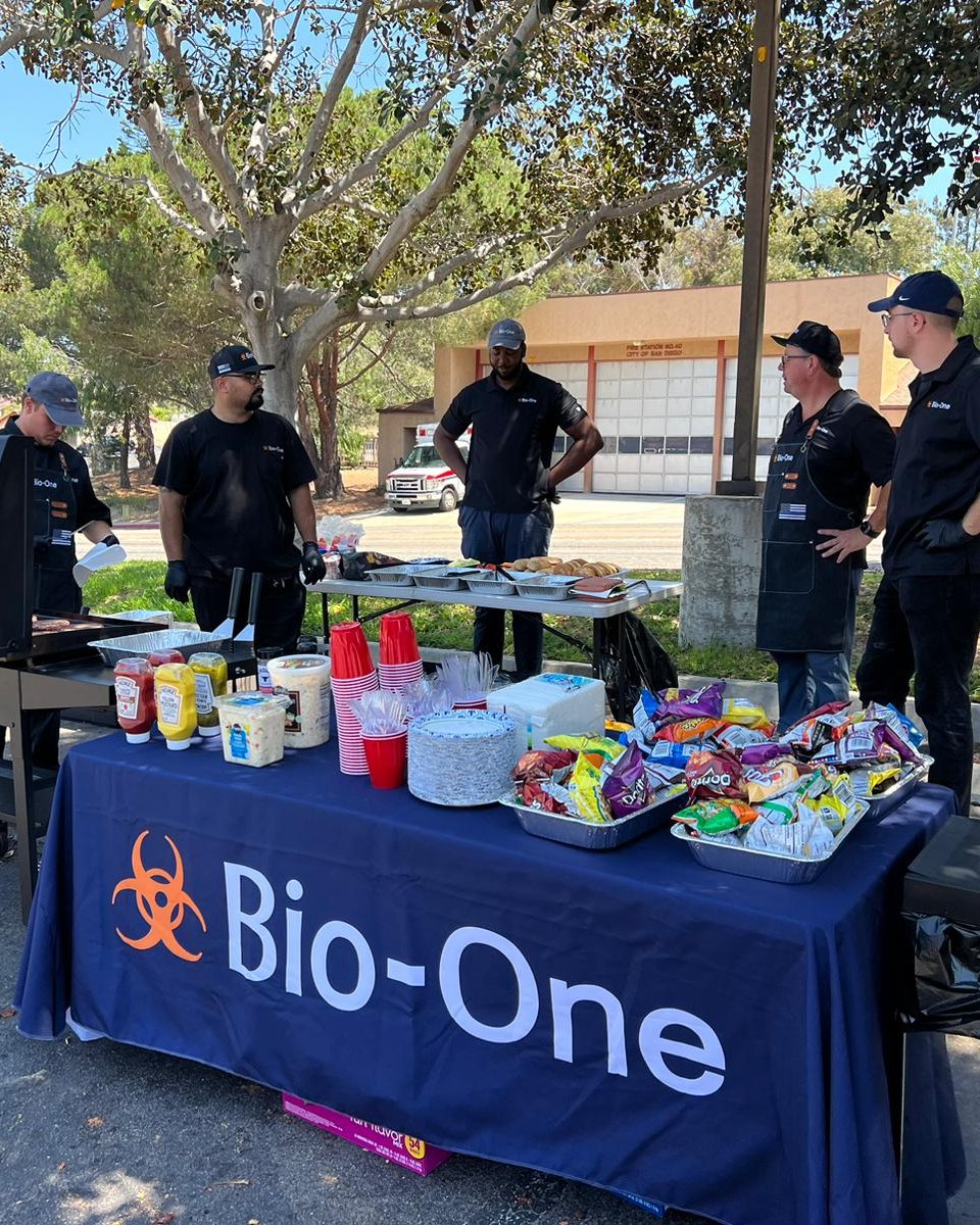 BioOnePoway's tweet image. Had an amazing cookout at SDPD Northeastern Division’s substation! 🍔🌭 

We served up burgers, dogs, brats, cold drinks, and snacks. Big thanks to our friends at the Fire Department who joined us — we had around 50 people enjoying the food and good company.

#BioOnePoway #SDPD