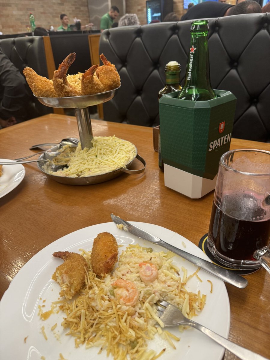 thaynaraisaa's tweet photo. Nem só de picanha vive o Esperança 🤤🤣
Meu vício de lá agora é esse aqui 🍤♥️ https://t.co/fwnlMRaq1C