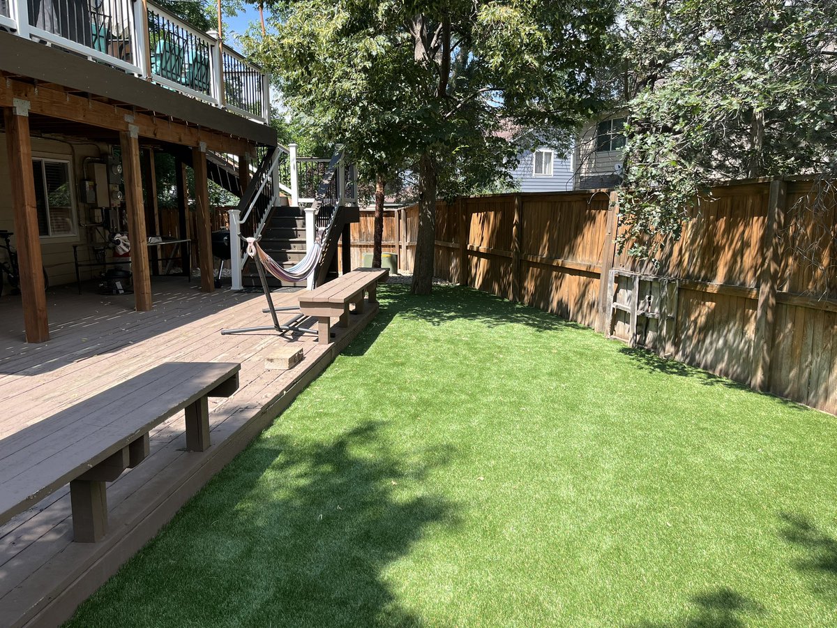 Go_Turf's tweet photo. A little peak at last weeks projects from both Go Turf locations! One a 1,300 sq ft yard in Highlands Ranch, CO and the other a large putting green in Nebraska for a player currently on the PGA Tour! #ColoradoTurf #Nebraskaturf 
#turfputtinggreens #yardturf https://t.co/FX1FbuSsXD