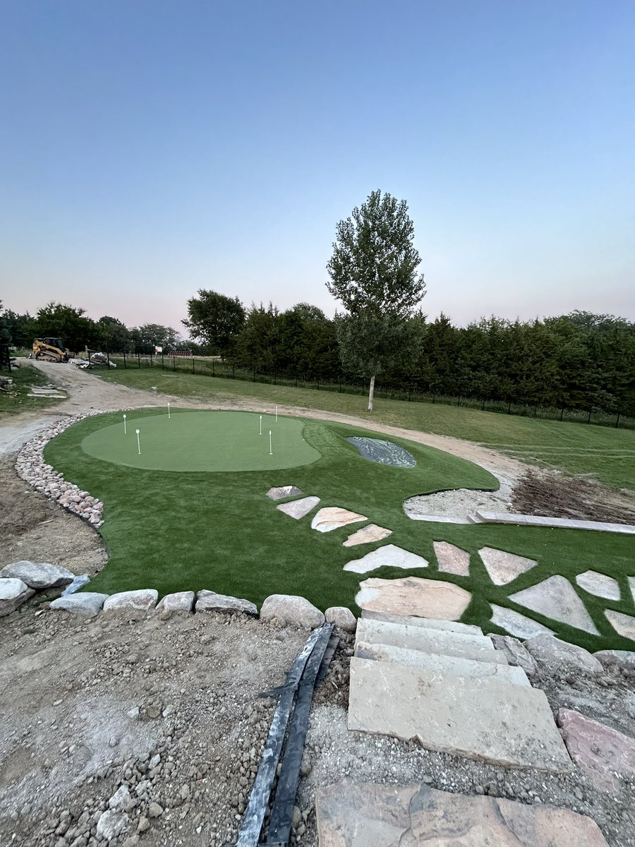 Go_Turf's tweet photo. A little peak at last weeks projects from both Go Turf locations! One a 1,300 sq ft yard in Highlands Ranch, CO and the other a large putting green in Nebraska for a player currently on the PGA Tour! #ColoradoTurf #Nebraskaturf 
#turfputtinggreens #yardturf https://t.co/FX1FbuSsXD