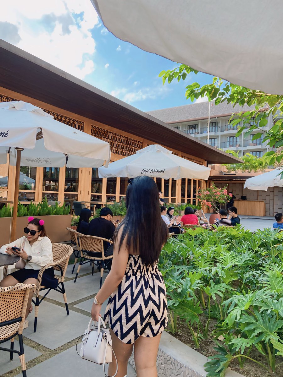 diticans's tweet image. pov : kamu jalan sama aku