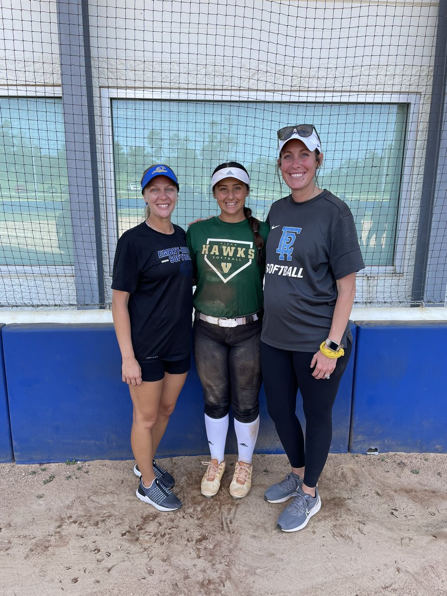 Thank you <a href="/ERAUSoftball/">Embry-Riddle Softball</a> for another amazing camp! Such amazing Coaches and athletes!🤩<a href="/coachkelsid/">Kelsi Dunne Diaz</a>