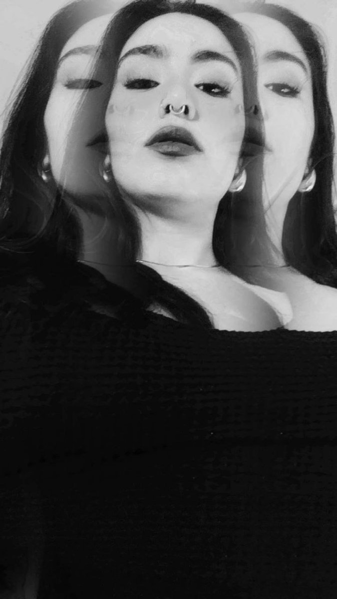 KeisySaki's tweet photo. I'm feeling frisky today 😍 Join my show @Stripchat 👉 https://t.co/YwLrBym1gv #stripchat #stripchatlive https://t.co/bFbB3TfkBf