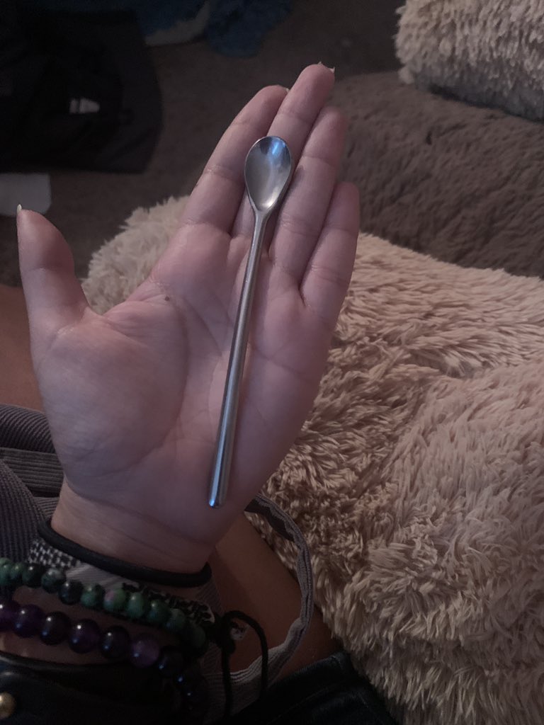 ahloreo's tweet photo. This tiny spoon is for @MRoniRagone https://t.co/cYJyIbJIXy