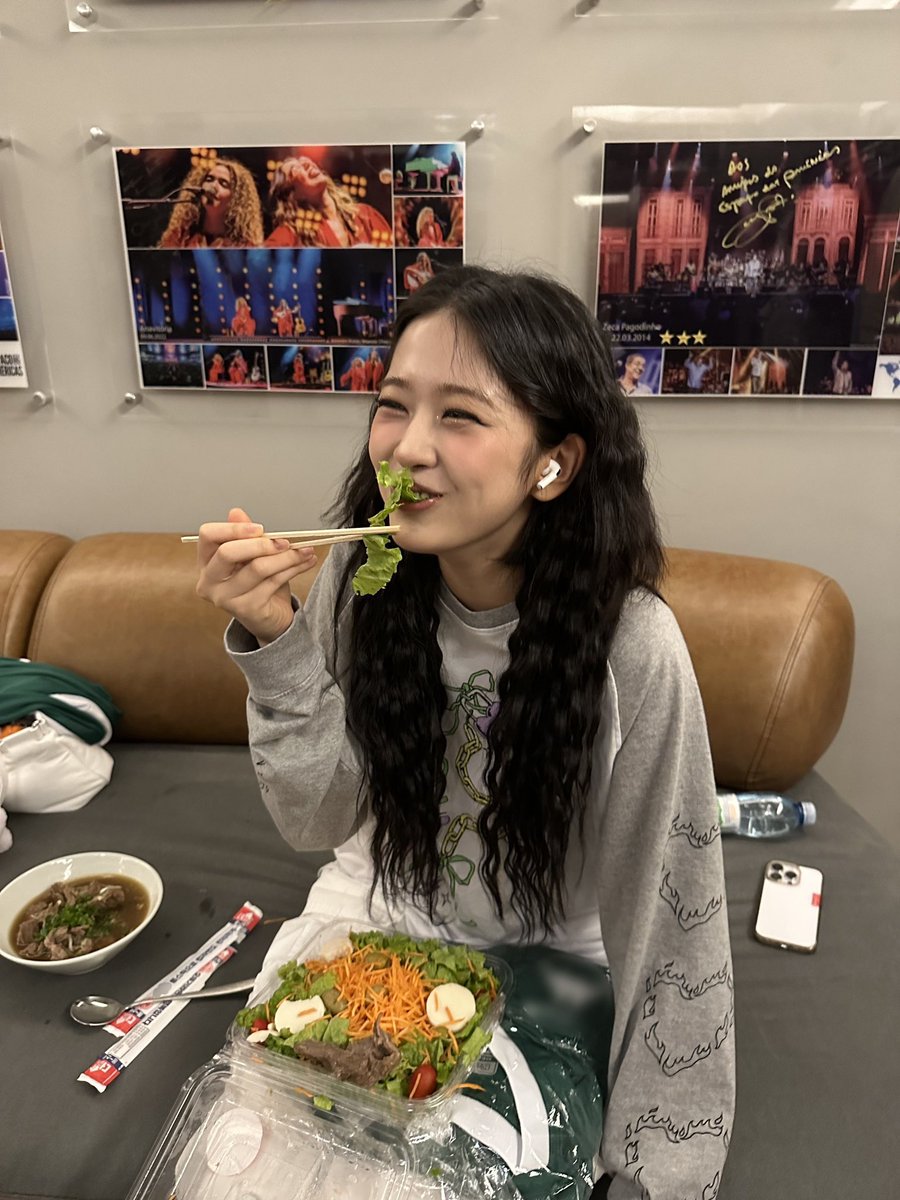 an yujin pics tweet media