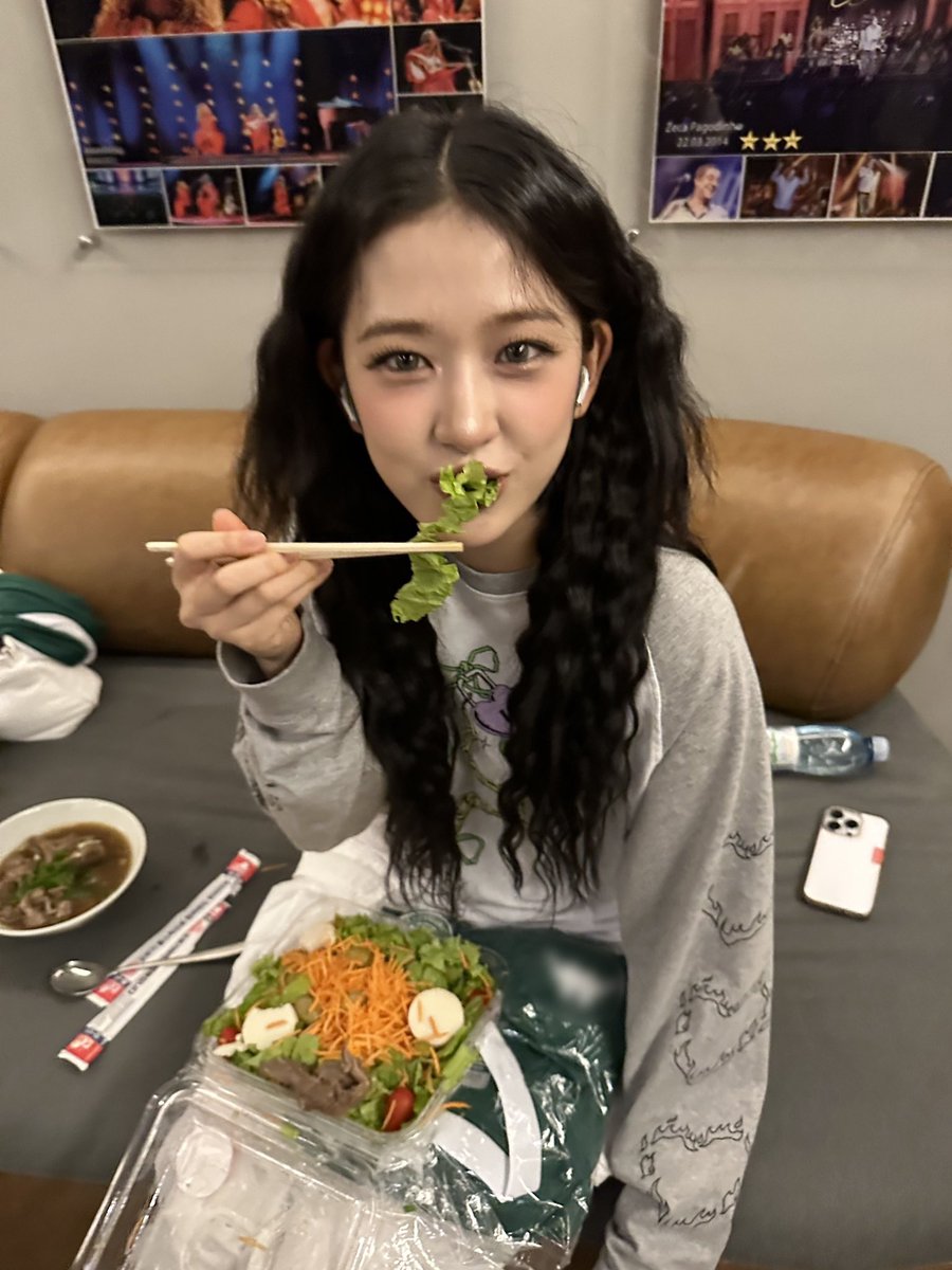 an yujin pics tweet media
