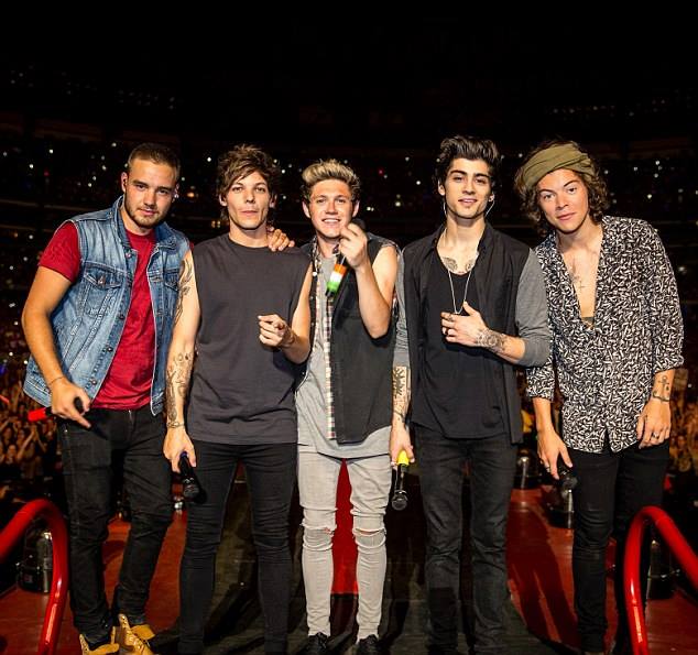 DimplesnyaNiall's tweet photo. happy anniversary 14 years guys, hope you'll guys comeback as soon as possible 
#14YearsOfOneDirection 
#OneDirection https://t.co/HZ0joVo959