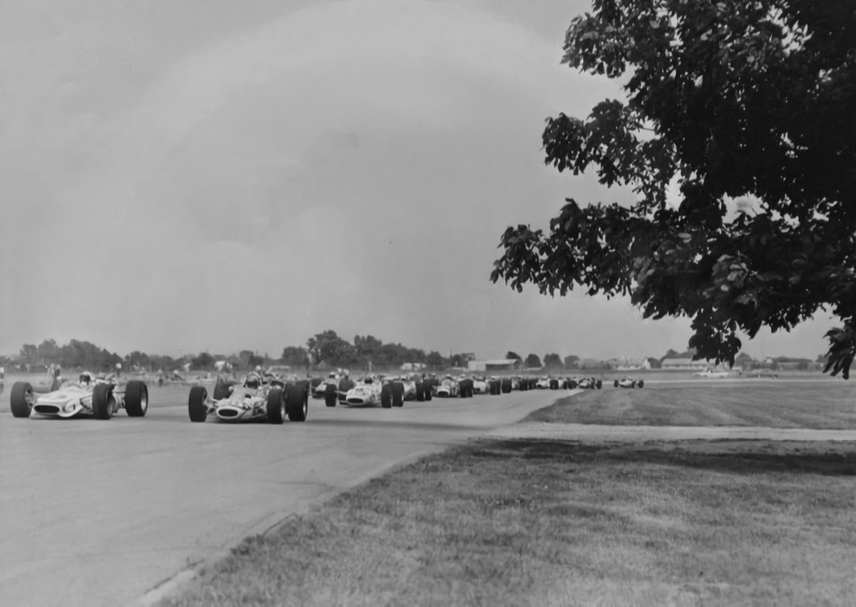MarconMari54860's tweet photo. 57 years ago today, 1967 Hoosier Grand Prix Indianapolis Raceway Park.

Lloyd Ruby started 1st &amp;amp; finished 16th.
Mario Andretti started 2nd, led 66 laps &amp;amp; won the race.
Al Unser started 3rd, led 10 laps &amp;amp; finished 2nd.
Bobby Unser started 4th,
https://t.co/or1zHNesIX
