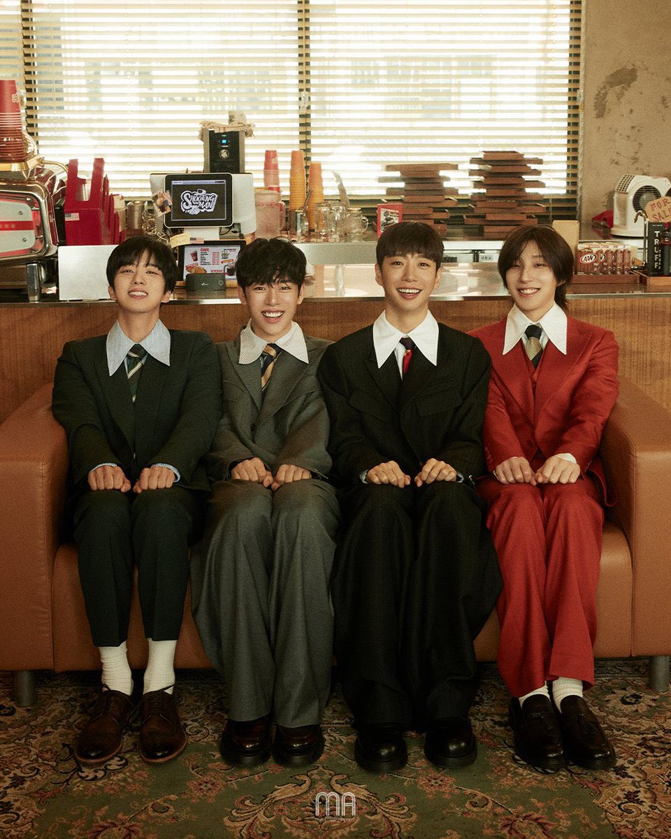 +하이라이트 콘서트,
빅스 팬미팅,
비에이피 컴백

라인업이 걍 2013년 ㅅㅂ